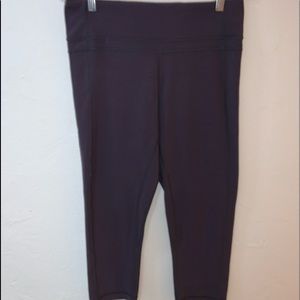 Dark purple cropped Lululemon leggings Size 12